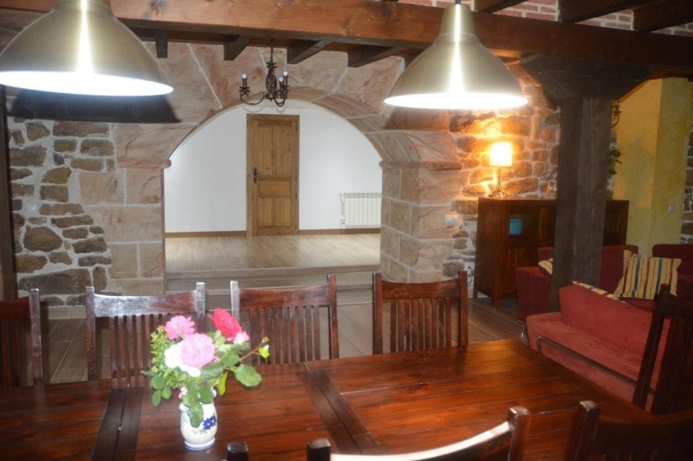 San Miguel de Luena Casa De Pueblo Las Golondrinas De Luena מראה חיצוני תמונה